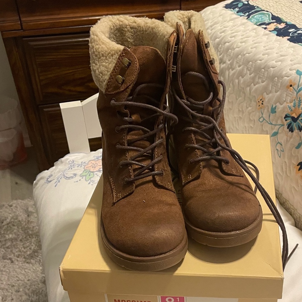 Shoes/ boots